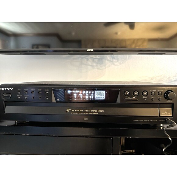 Sony CDP-CE375 5 disc CD Changer Carousel with remote & cables Tested & working - Picture 2 of 9